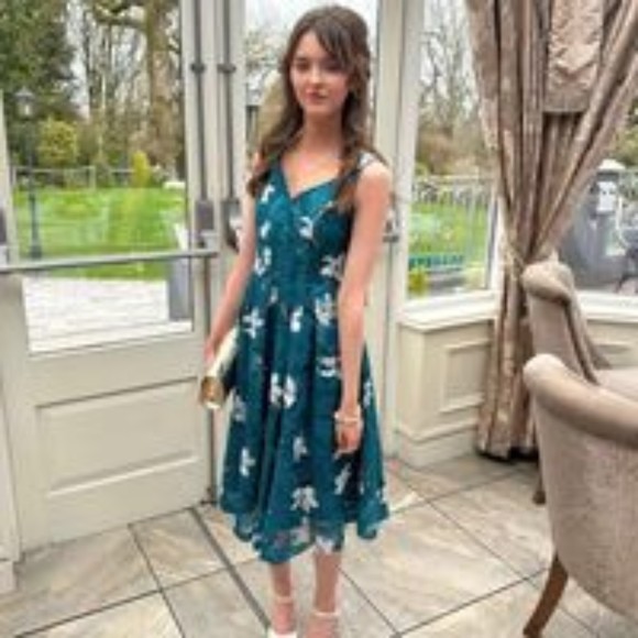 leah_nixons